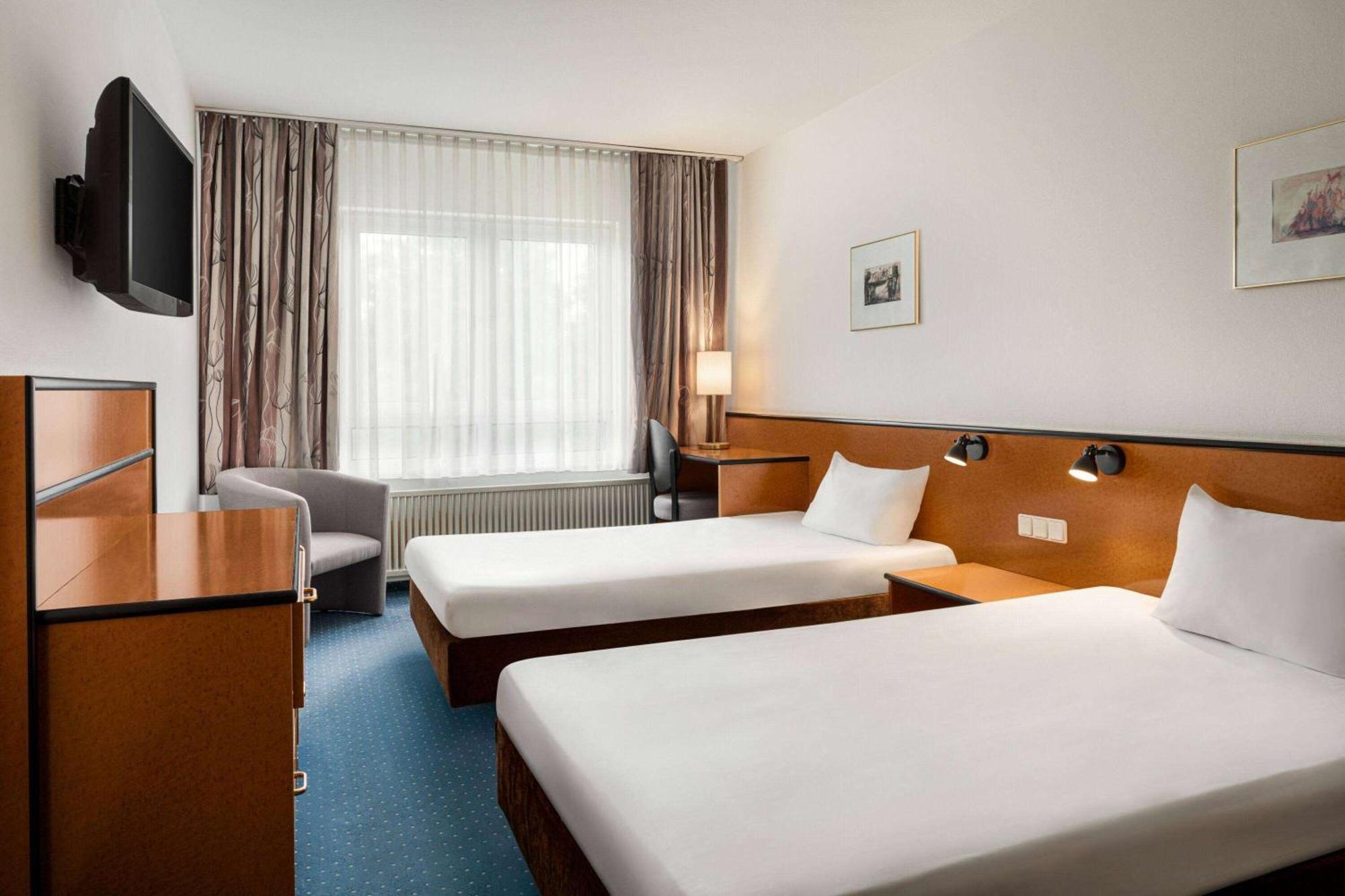 Aspire Frankfurt Airport, Trademark Collection By Wyndham Ruesselsheim Exterior photo